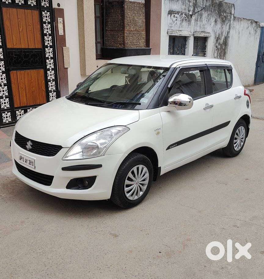 Maruti Suzuki Swift Lxi Optional-o, 2011, Petrol