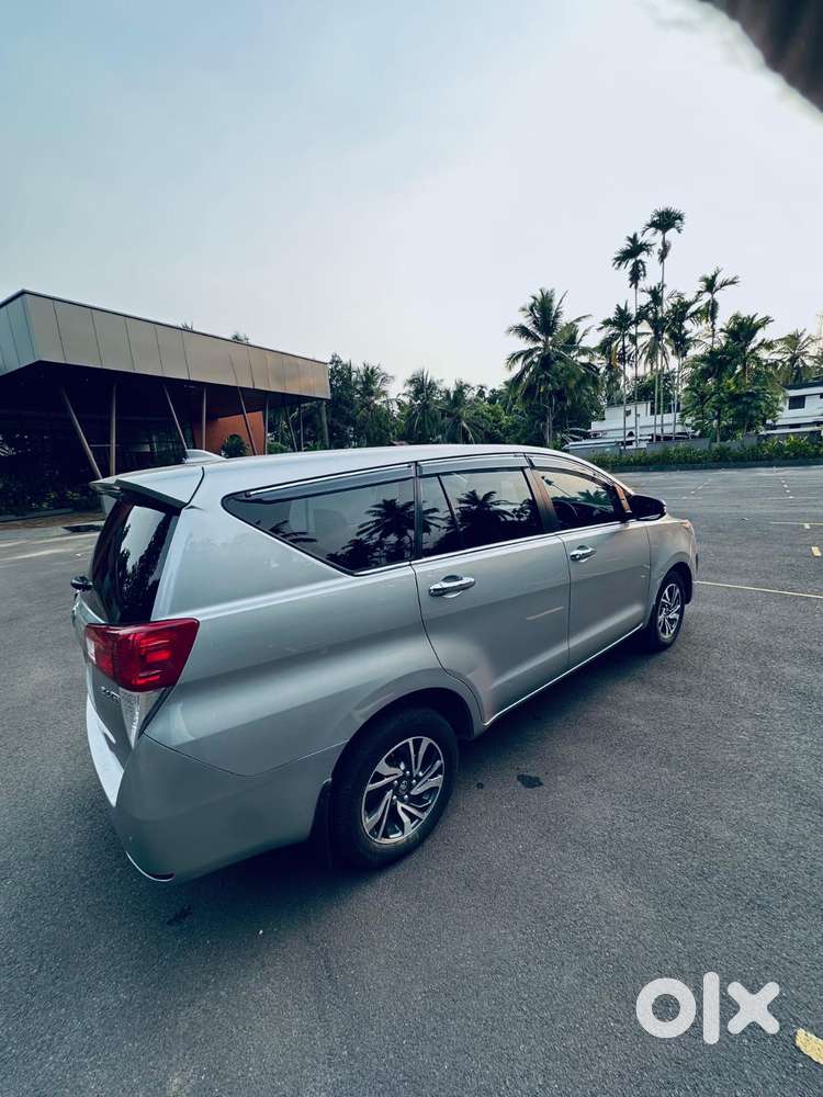 Toyota Innova Crysta 2.4 G Plus Mt 7 Str, 2022, Diesel