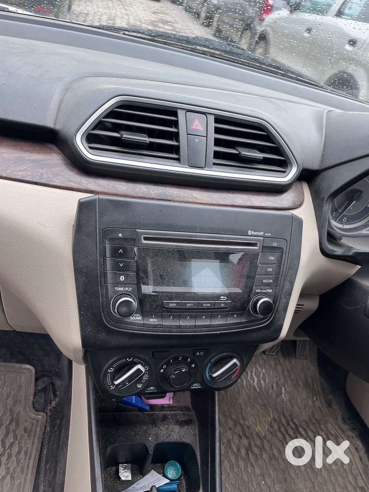 Maruti Suzuki Swift Dzire Vxi Optional, 2017, Petrol