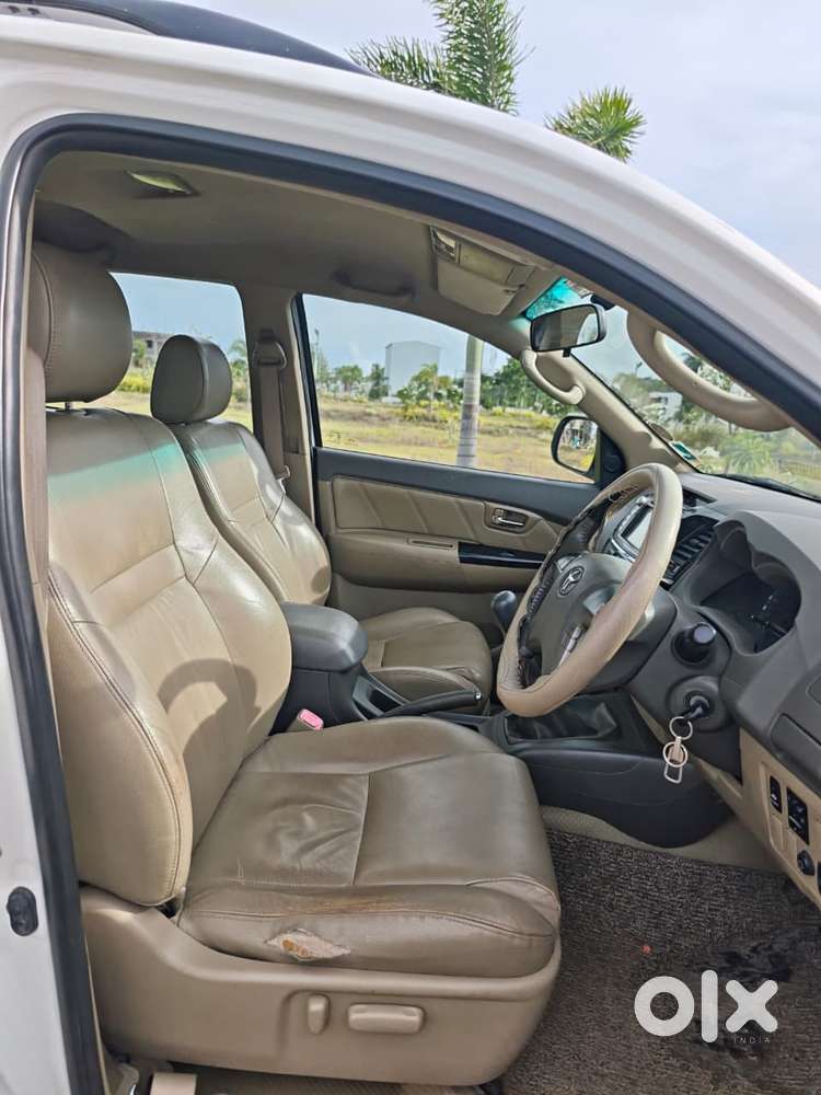 Toyota Fortuner 4x2 Manual, 2013, Diesel