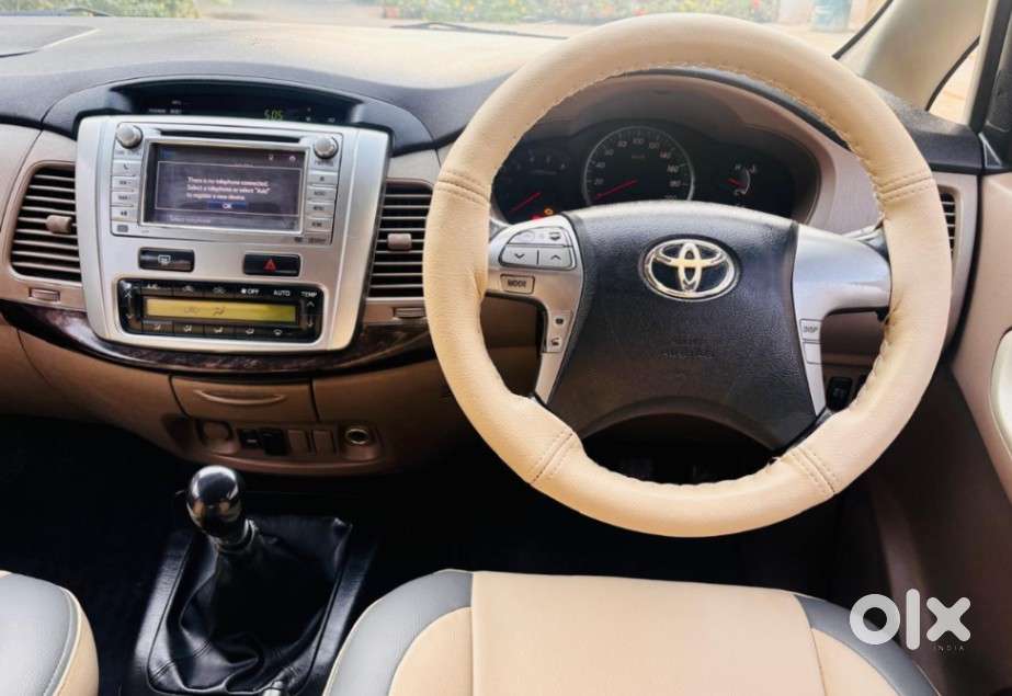 Toyota Innova 2.5 Vx 8 Seater Bs Iv, 2015, Diesel