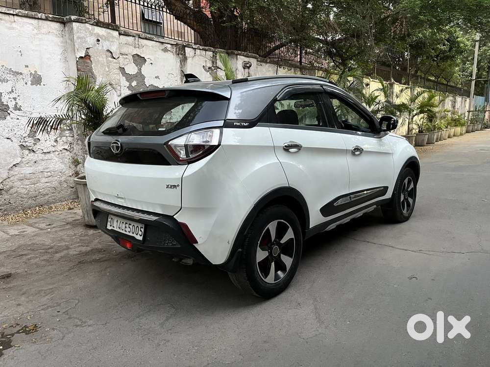 Tata Nexon 1.2 Revotron Xza Plus Dualtone, 2018, Cng & Hybrids