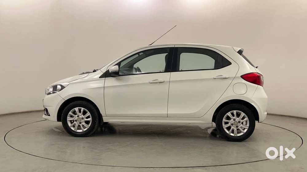 Tata Tiago Xza, 2017, Petrol
