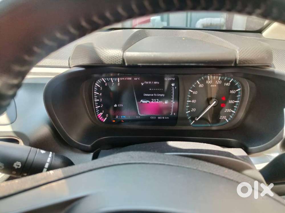 Tata Altroz For Sale, Single Handed Used With New Tyres And Foot Mats