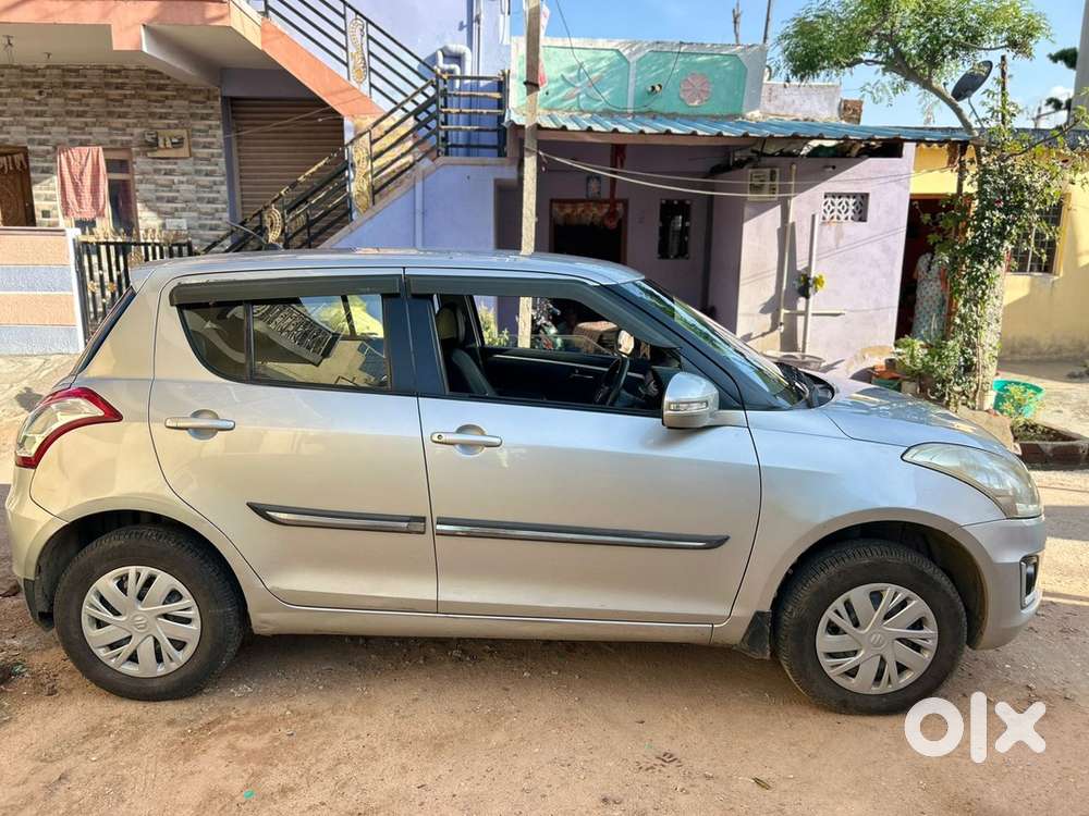 Maruti Suzuki Swift Petrol 2012