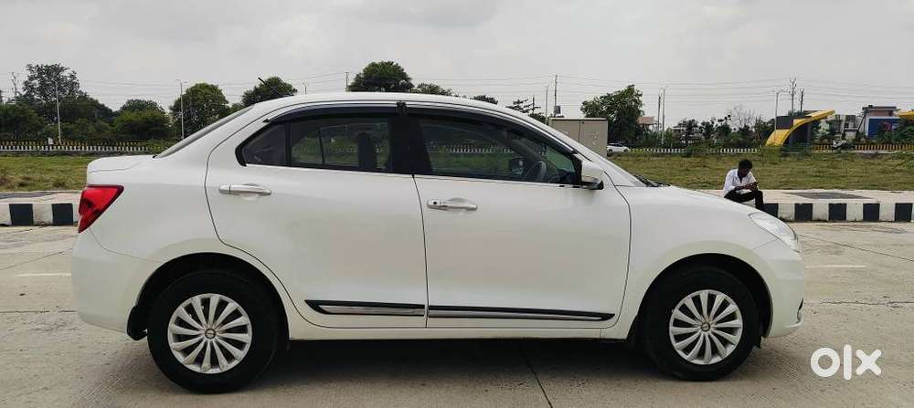 Maruti Suzuki Dzire 1.2 Vxi, 2023, Petrol
