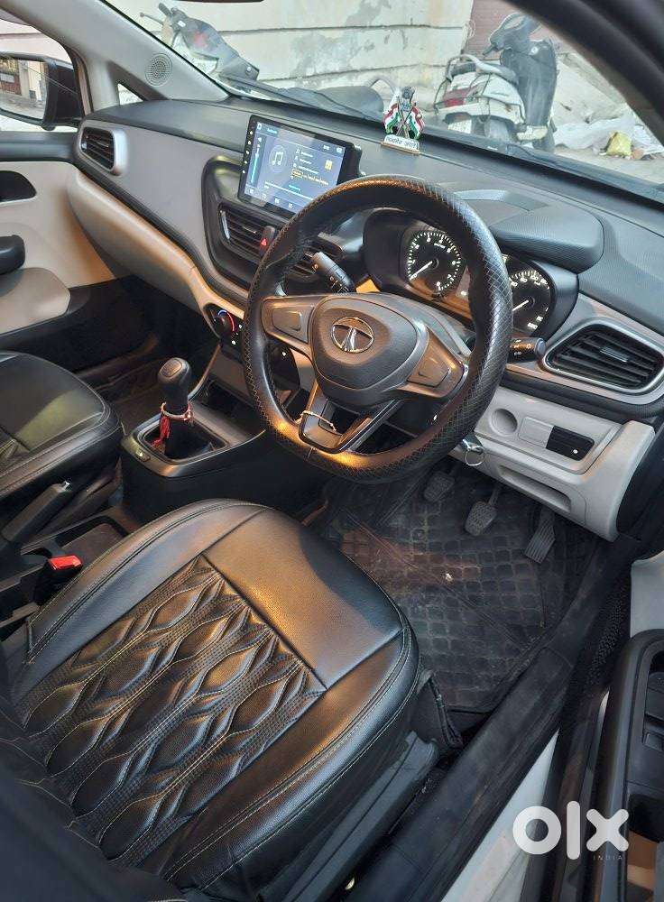 Tata Altroz 1.2 Xe, 2023, Petrol