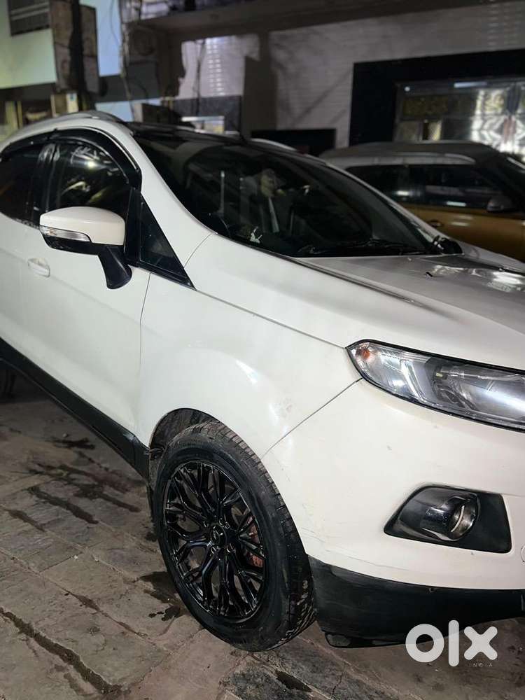 Ford Petrol 2017 Car