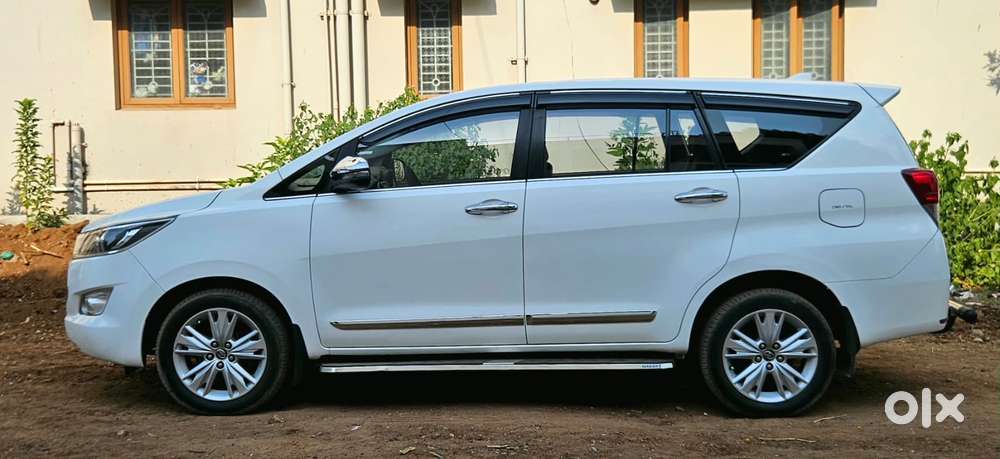 Toyota Innova Crysta 2.8z Automatic, 2018, Diesel