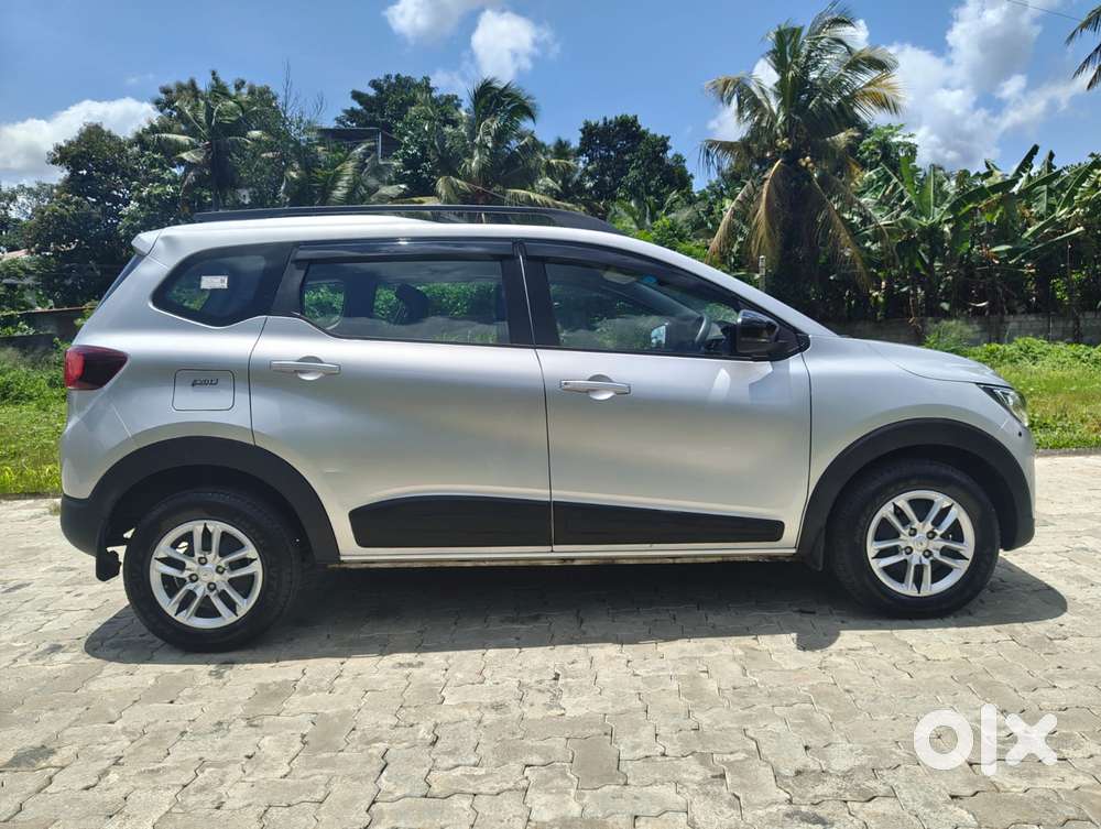 Renault Triber Rxt, 2025, Petrol