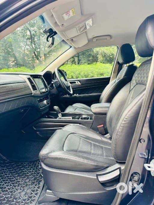 Mahindra Alturas G4 4x2 At, 2022, Diesel