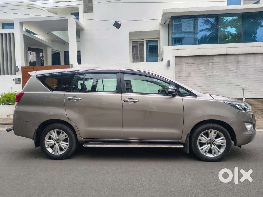 Toyota Innova Crysta 2.8z Automatic, 2016, Diesel