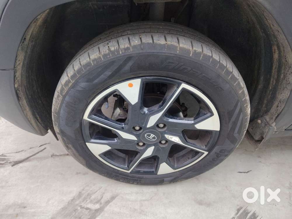 Tata Punch 1.2 Revotron Creative Amt Dual Tone, 2024, Petrol