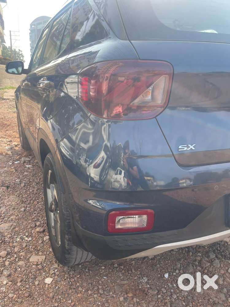 Hyundai Venue 2020 Petrol Well Maintained