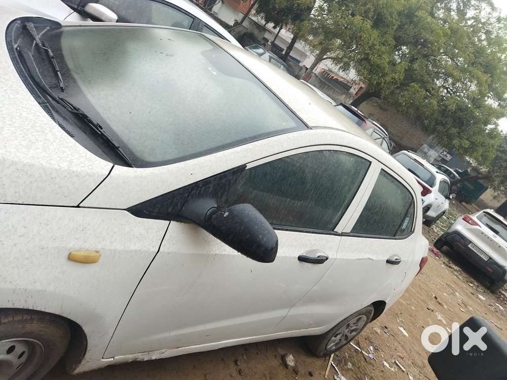 Hyundai Xcent Base 2016