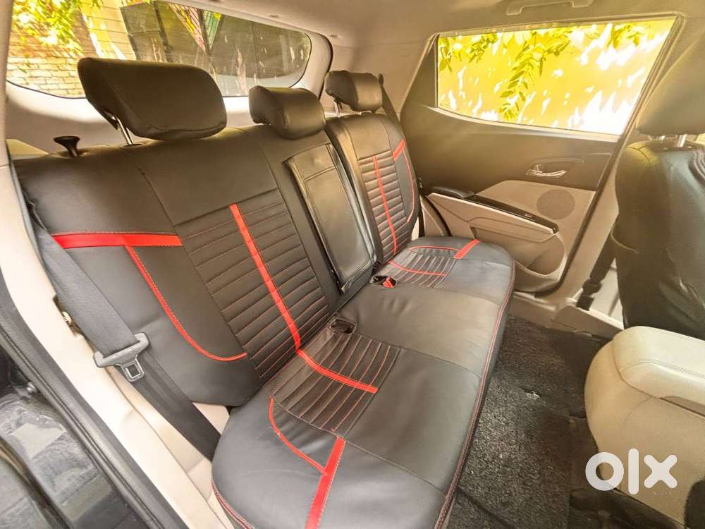Mahindra Xuv300 2024 W8 Petrol 56388 Km