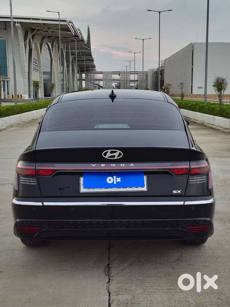 Hyundai Verna 1.5 Mpi Mt Sx (o), 2024, Petrol
