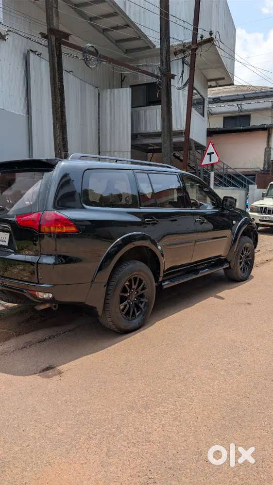 Mitsubishi Pajero Sport 2014