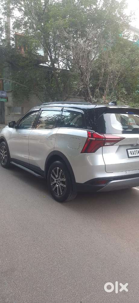 Mahindra Xuv700 2.0 Ax 7 Petrol At Str, 2023, Petrol