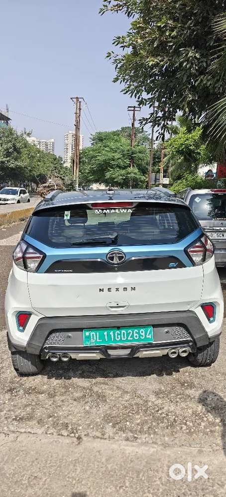 Tata Nexon Ev Max Xz+ Lux With 7.2kw Fast Charger