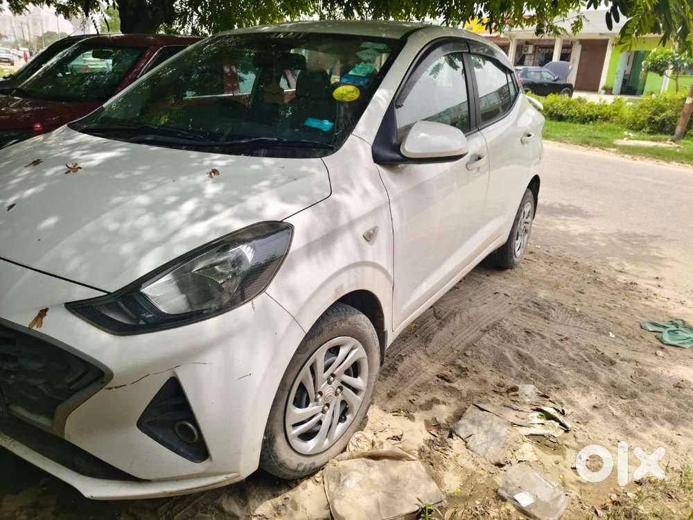 Hyundai Aura Cng (2022)   Single Driven  Zero-dep Insured
