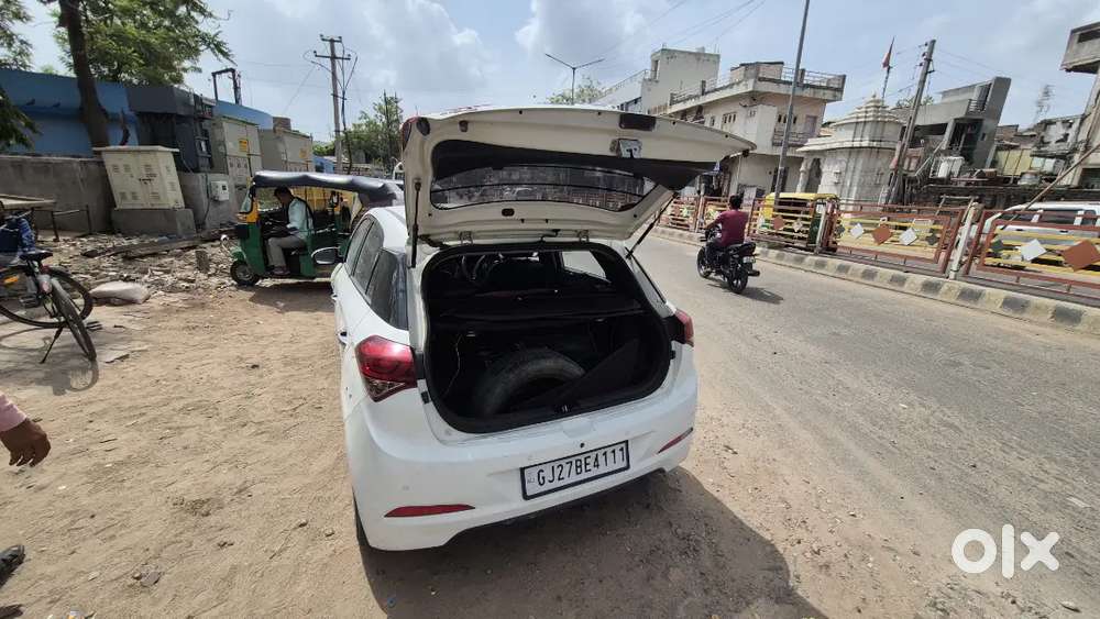 Hyundai I20 2016 Pretol And Cng Top Model Push Start