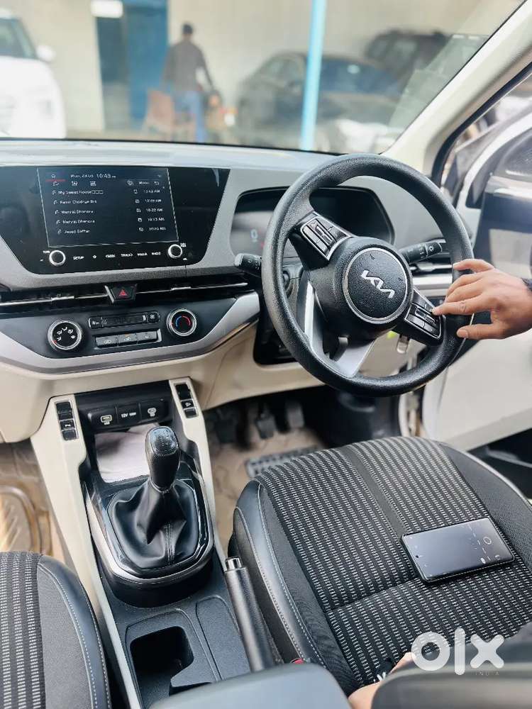 Kia Carens 2024 Petrol Good Condition