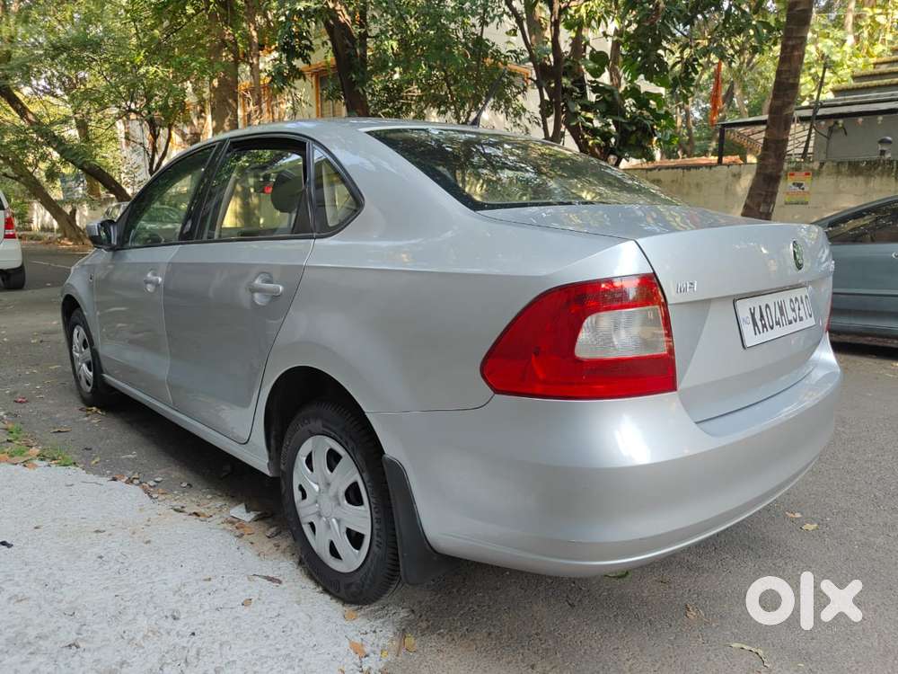 Skoda Rapid 1.6 Mpi Ambition, 2013, Petrol