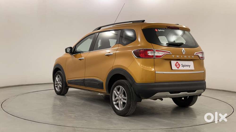 Renault Triber Rxz, 2023, Petrol