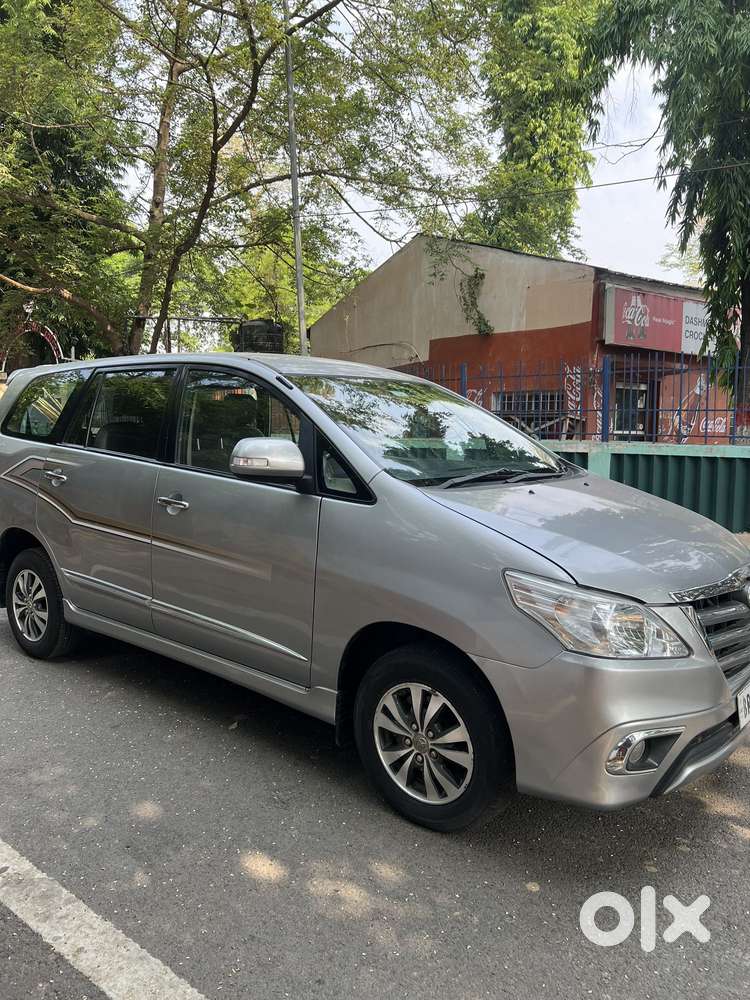Toyota Innova 2.5 Zx 7 Str Bs-iv, 2015, Diesel