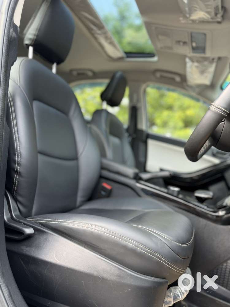 Tata Nexon Pure (s) 1.2 Petrol 6amt, 2024, Petrol