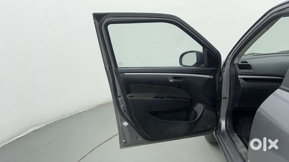 Maruti Suzuki Swift Vvt Vxi, 2016, Petrol