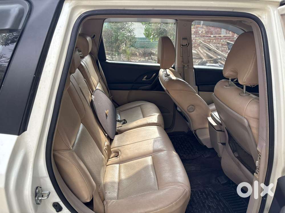 Mahindra Xuv500 W7, 2016, Diesel