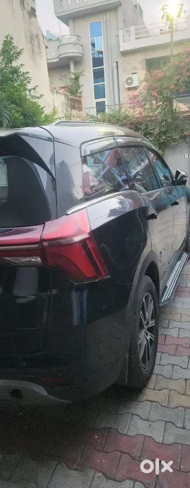 Mahindra Xuv700 Ax7 2023