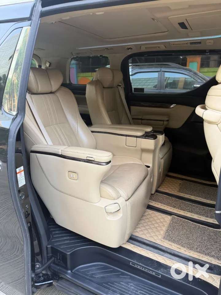 Toyota Vellfire, 2022, Petrol