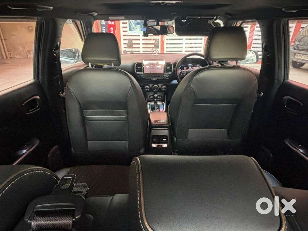 Hyundai New Venue 2024 Petrol Well Maintained