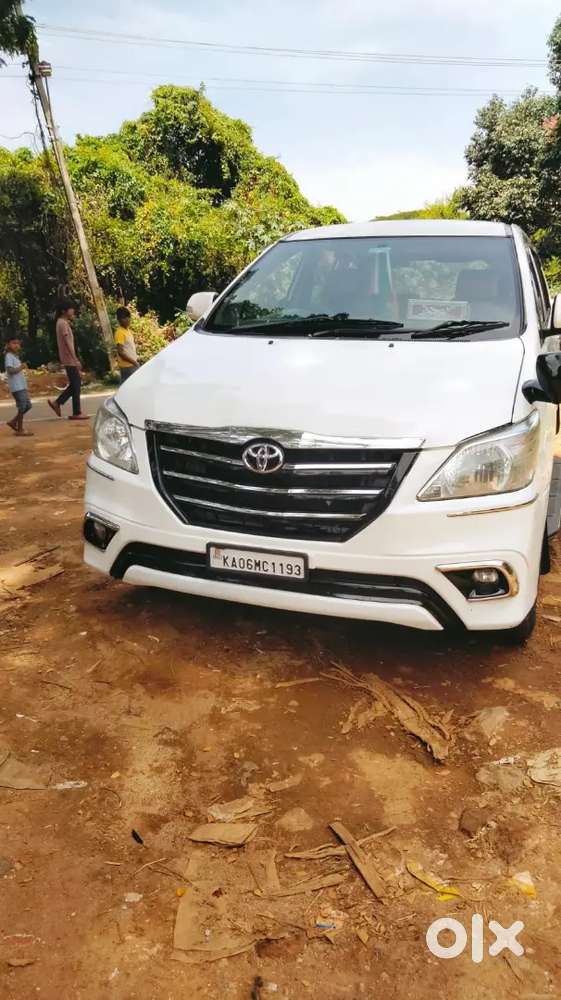 Toyota Innova 2011