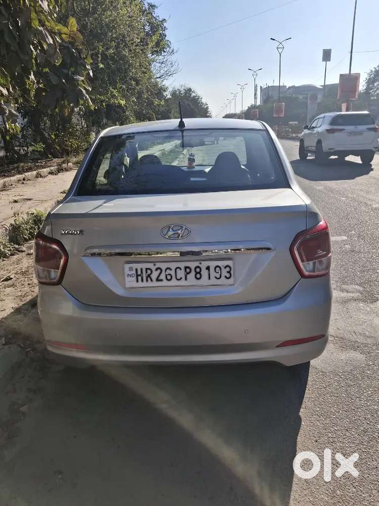Hyundai Xcent Base 2015