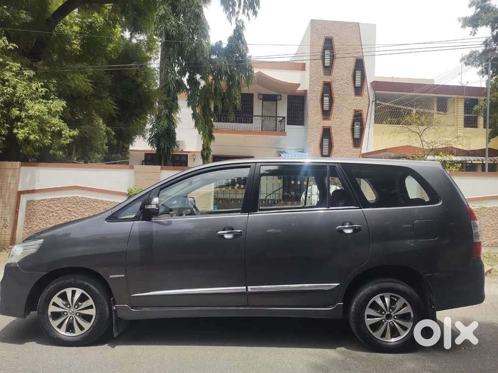 Toyota Innova 2.5 V 8 Str, 2015, Diesel