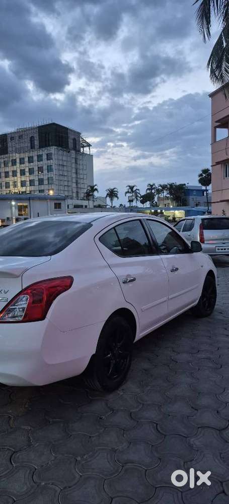 Nissan Sunny Special Edition, 2015, Petrol