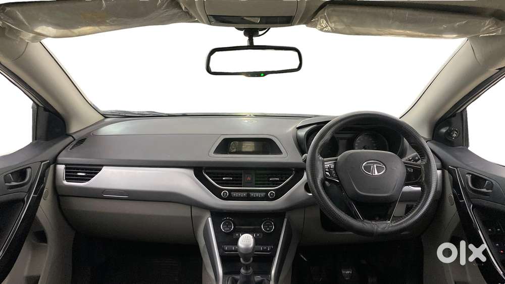 Tata Nexon 1.2 Revotron Xt, 2018, Petrol