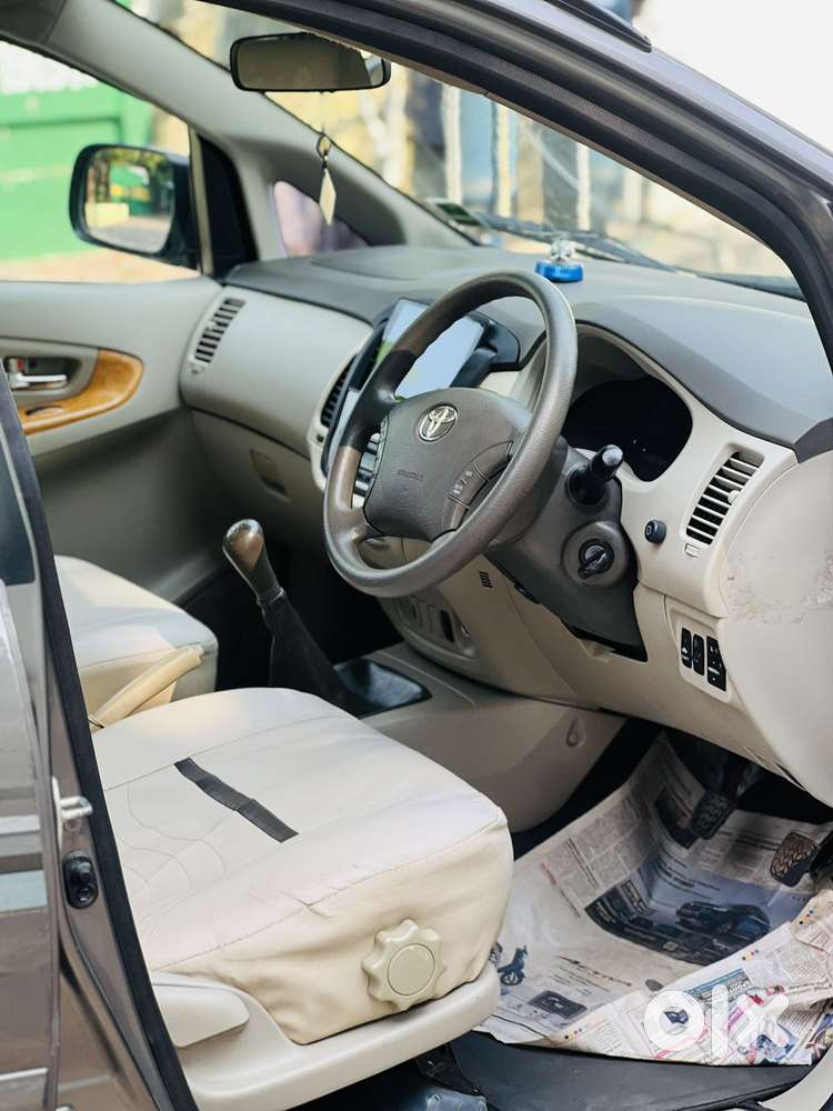 Toyota Innova 2.5 V 7 Str, 2011, Diesel