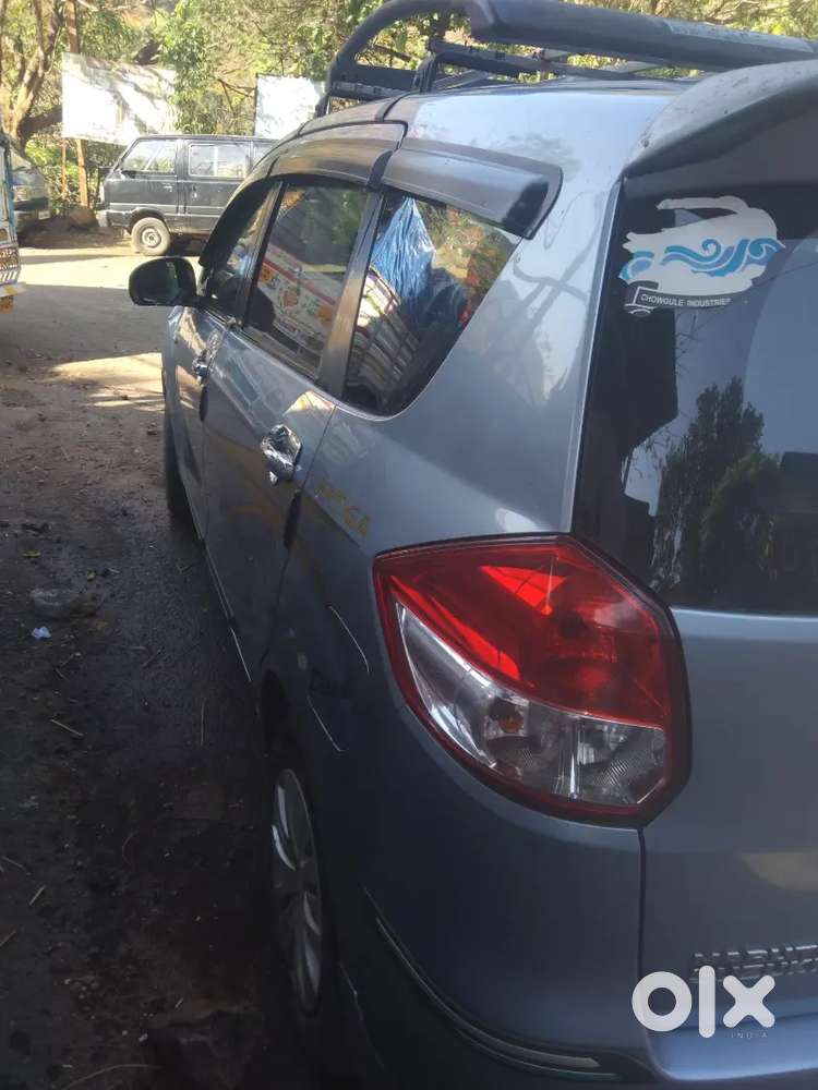 Maruti Suzuki Ertiga 2012 Diesel 200000 Km Driven