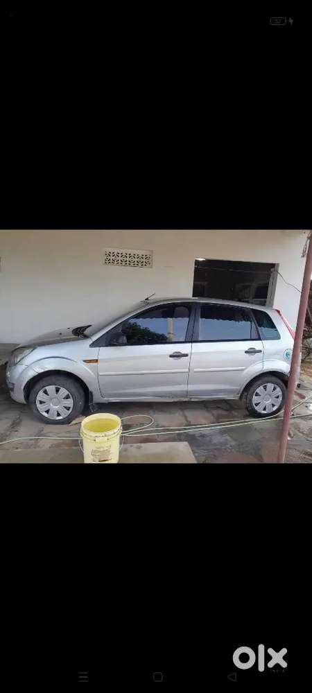 Ford Figo 2010 Petrol कार