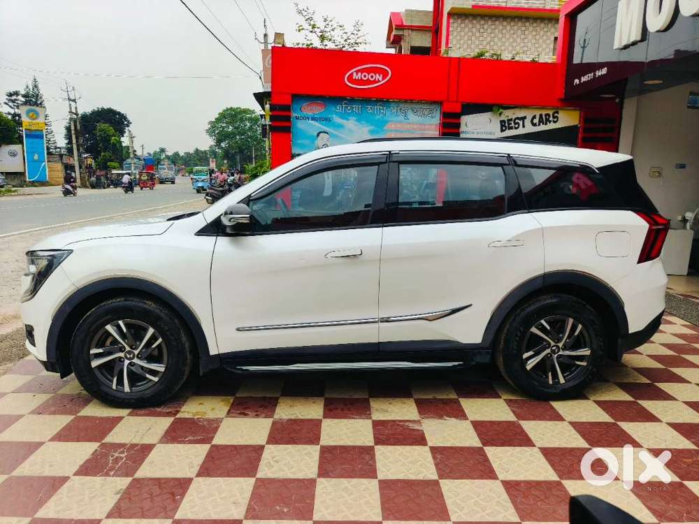 Mahindra Xuv700 2.0 Ax 5 Petrol Mt 7 Str, 2021, Petrol