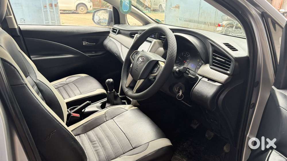 Toyota Innova Crysta 2.4 G Plus Mt 8 Str, 2018, Diesel