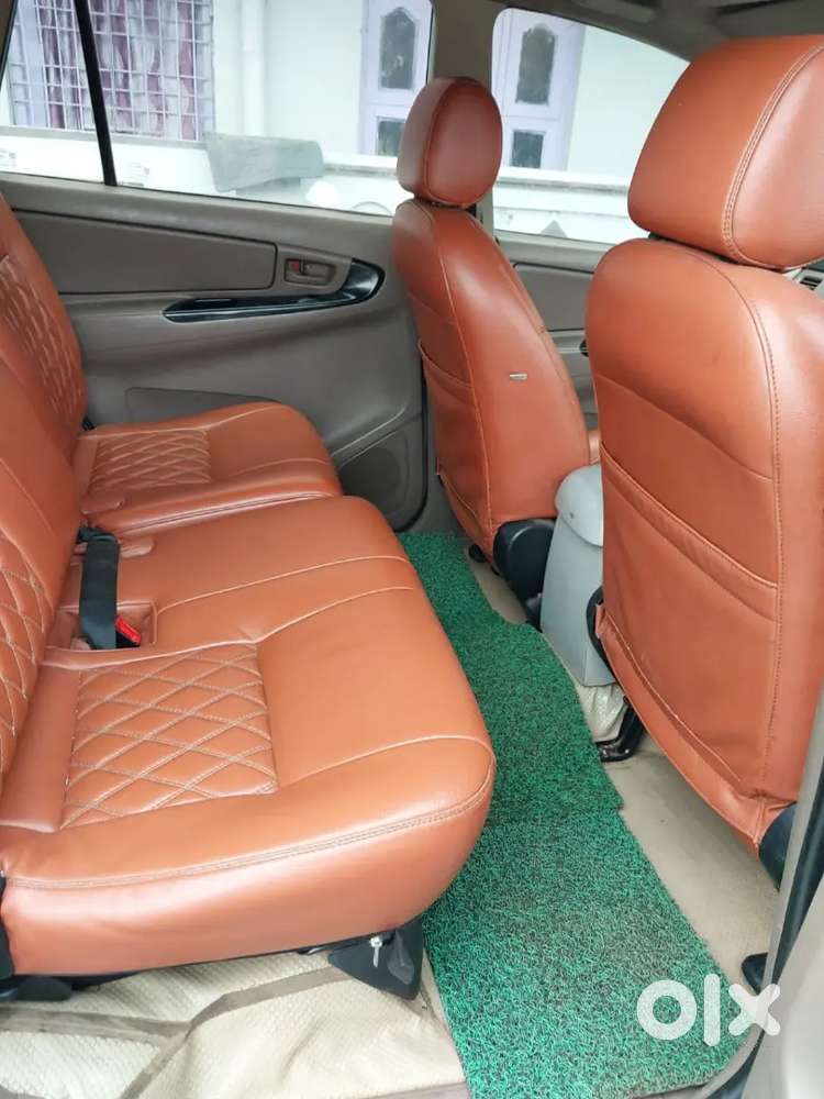 Toyota Innova 2015