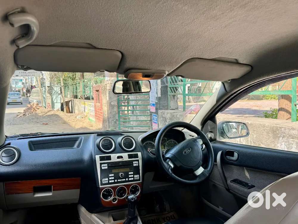 Ford Fiesta 1400cc 22kmpl Mileage