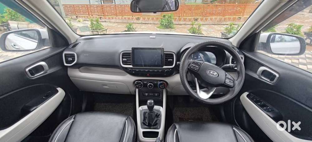 Hyundai Venue 1.2 S (o), 2023, Petrol