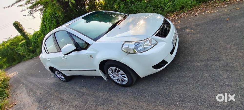 Maruti Suzuki Sx4 Vxi Bsiv, 2011, Cng & Hybrids